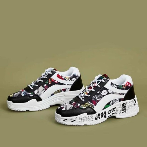 Graphic Print Sneakers - Picture 3 of 3